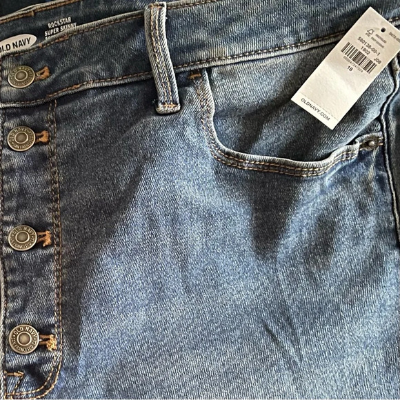 Old Navy Extra High-Waisted Rockstar 360° Stretch Super-Skinny Jeans Sz 18 NWT - Picture 4 of 7